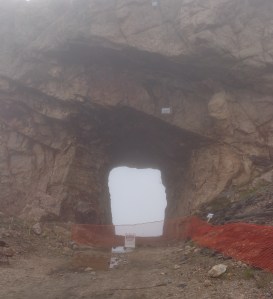 tunnel under the arm