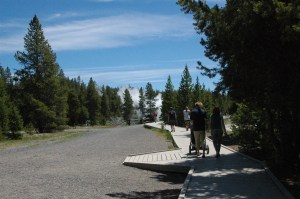 Riverside Geyser in distance
